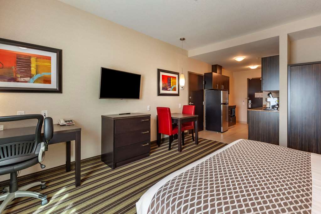 Best Western Plus Drayton Valley All Suites - Tap to explore photos