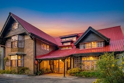 StayVista at Northwood Cottage - A Heritage Retreat, Shimla