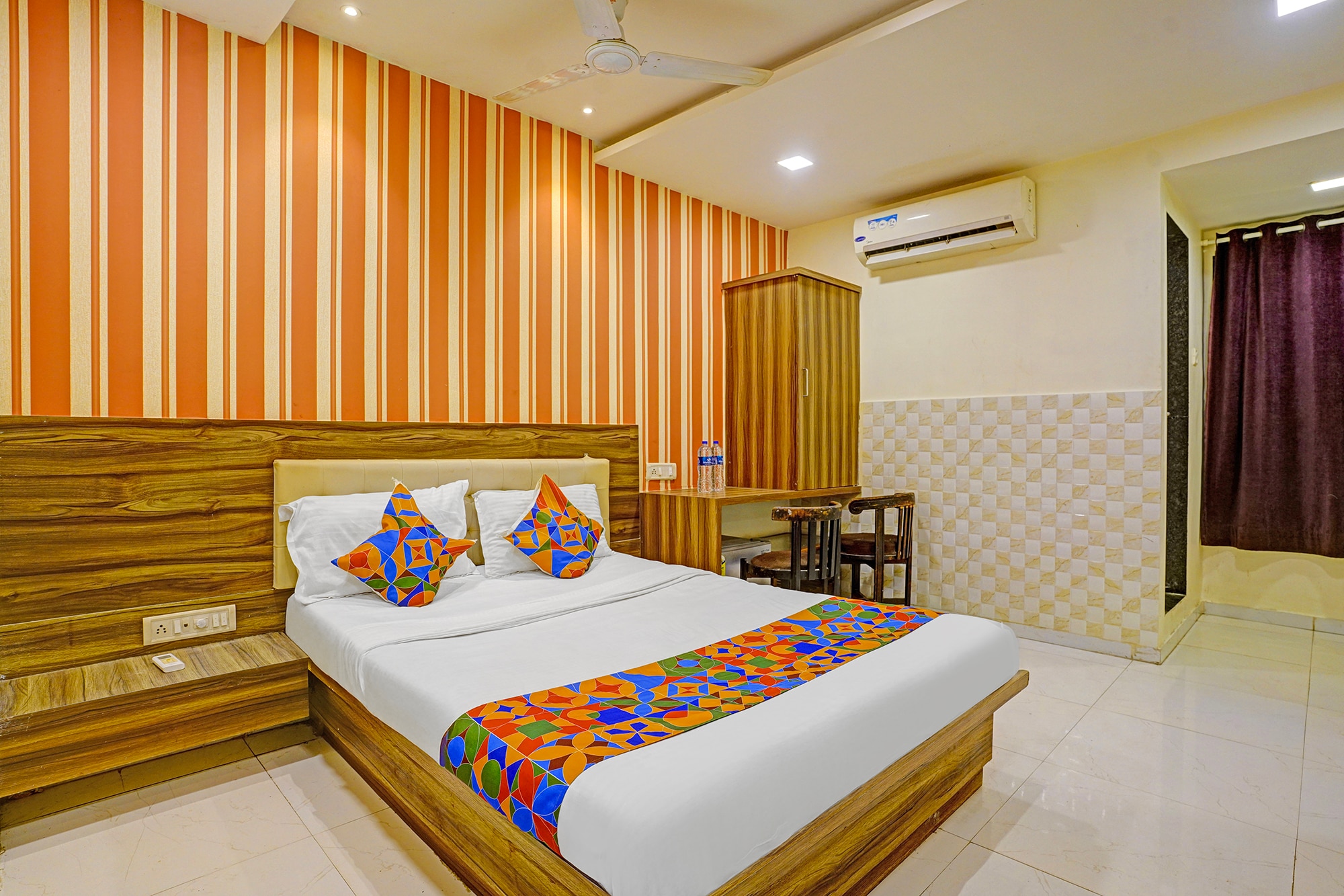 FabHotel Galaxy Inn - Nr. MIDC Andheri - Tap to explore photos