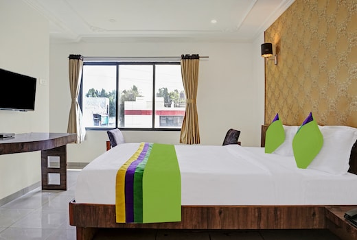Treebo Varsha Palace