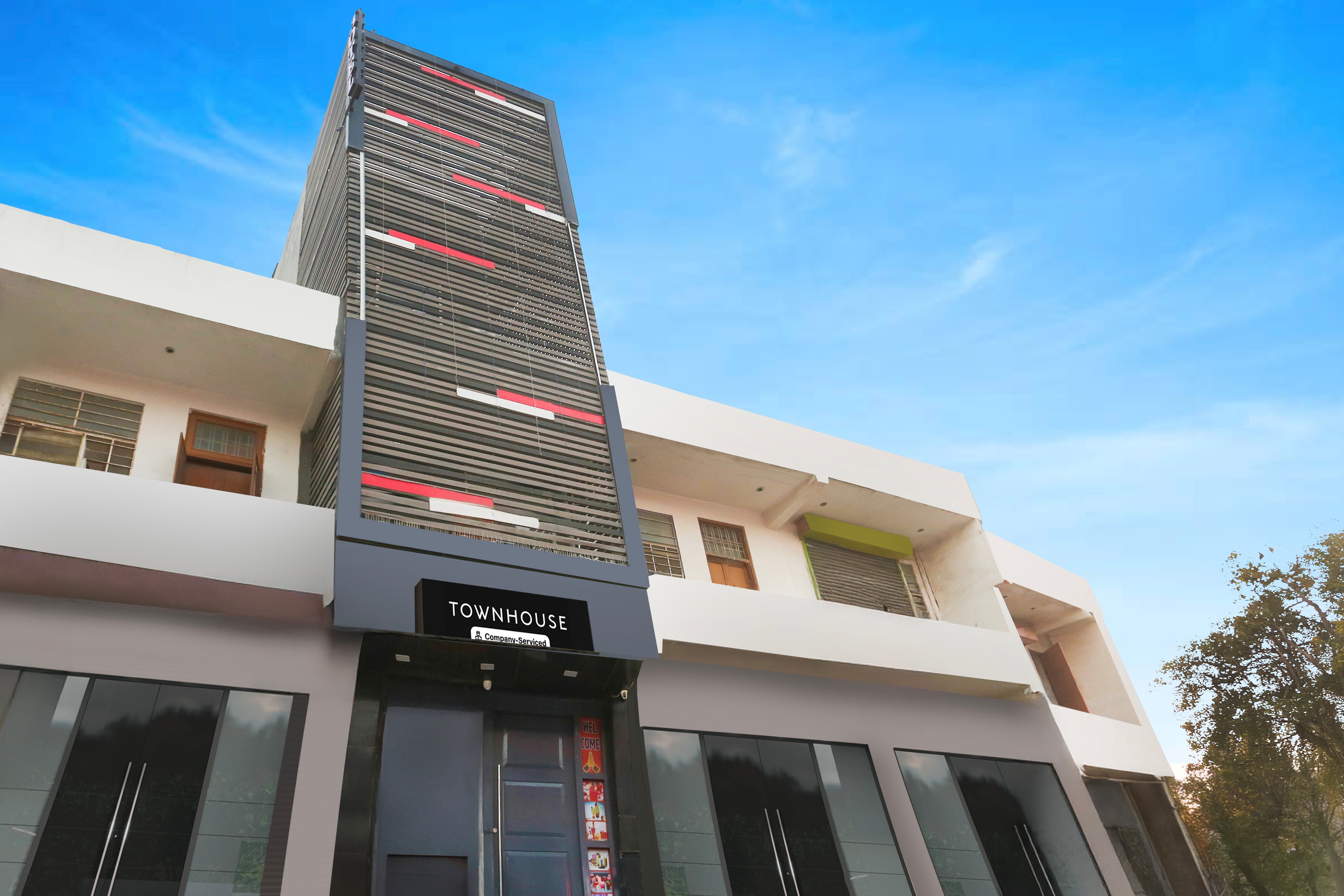 Super Townhouse Jagatpura Railway Station Formerly Hotel Buddhi - Tap to explore photos