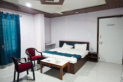 Hotel kamla residency & restaurant, Moth