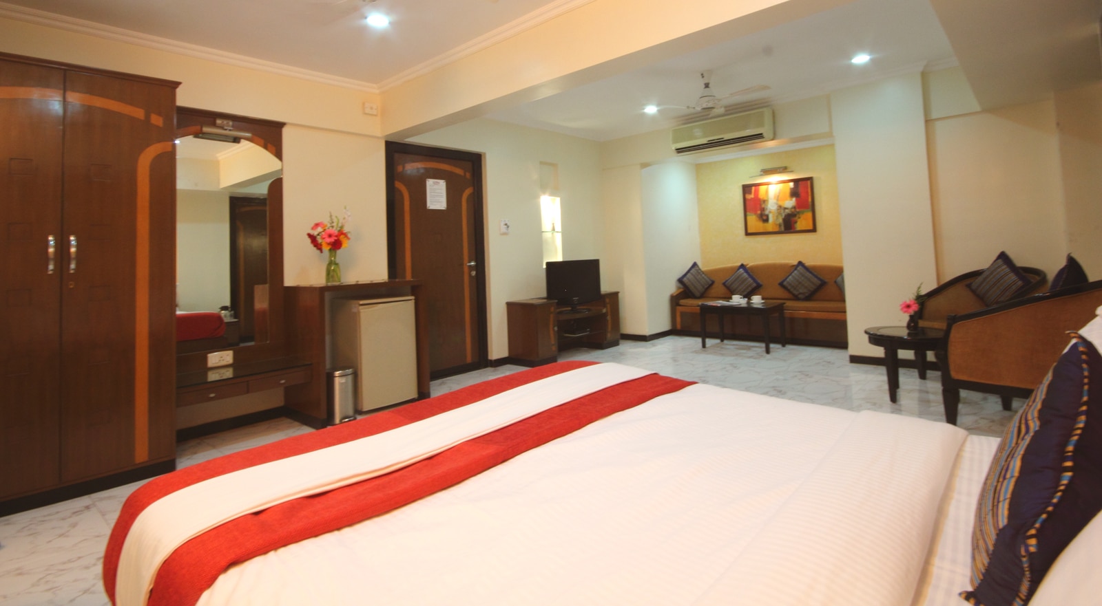 Family Room 1