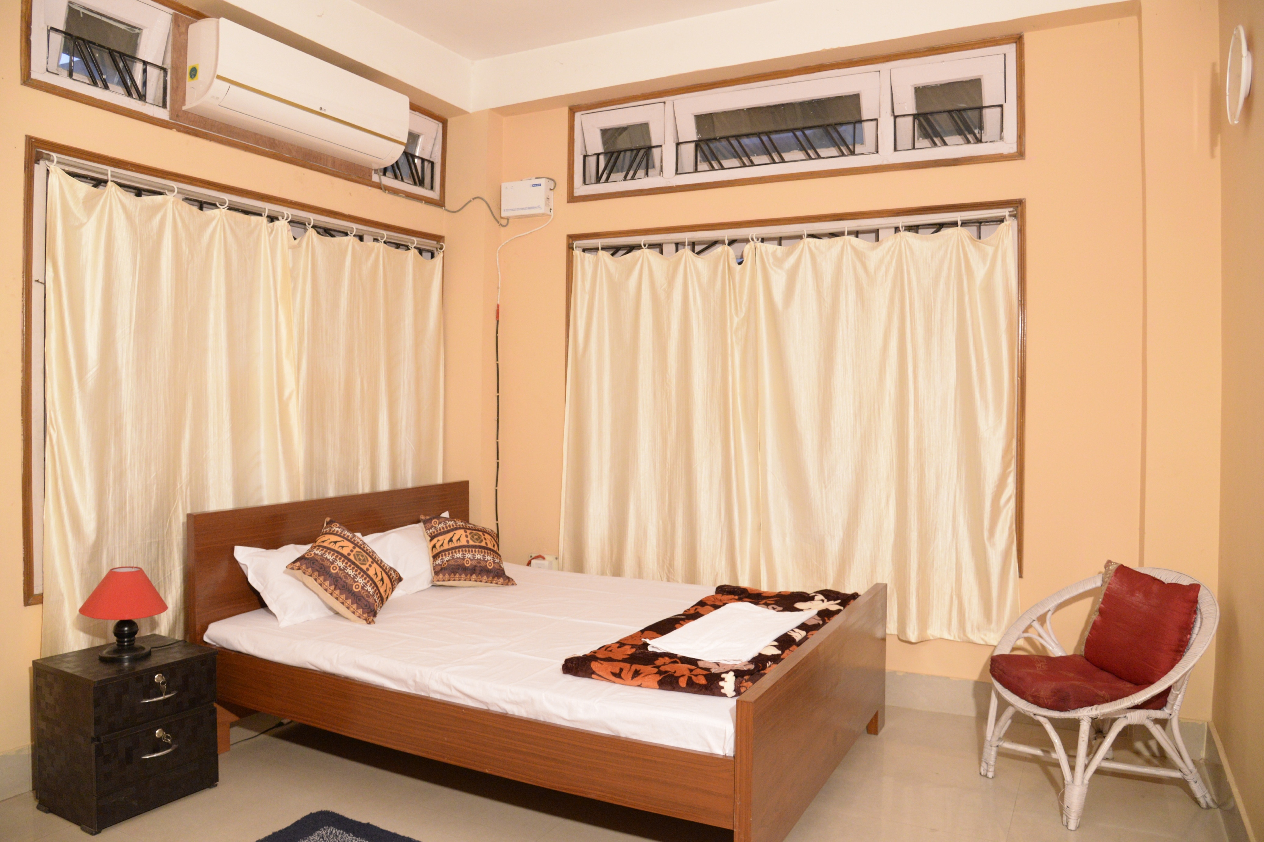 ABODE-Spacious homestay amidst Nabagraha hills - Tap to explore photos