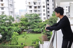 Emerald Vista Luxury Suites | Room & Restaurant, Pune