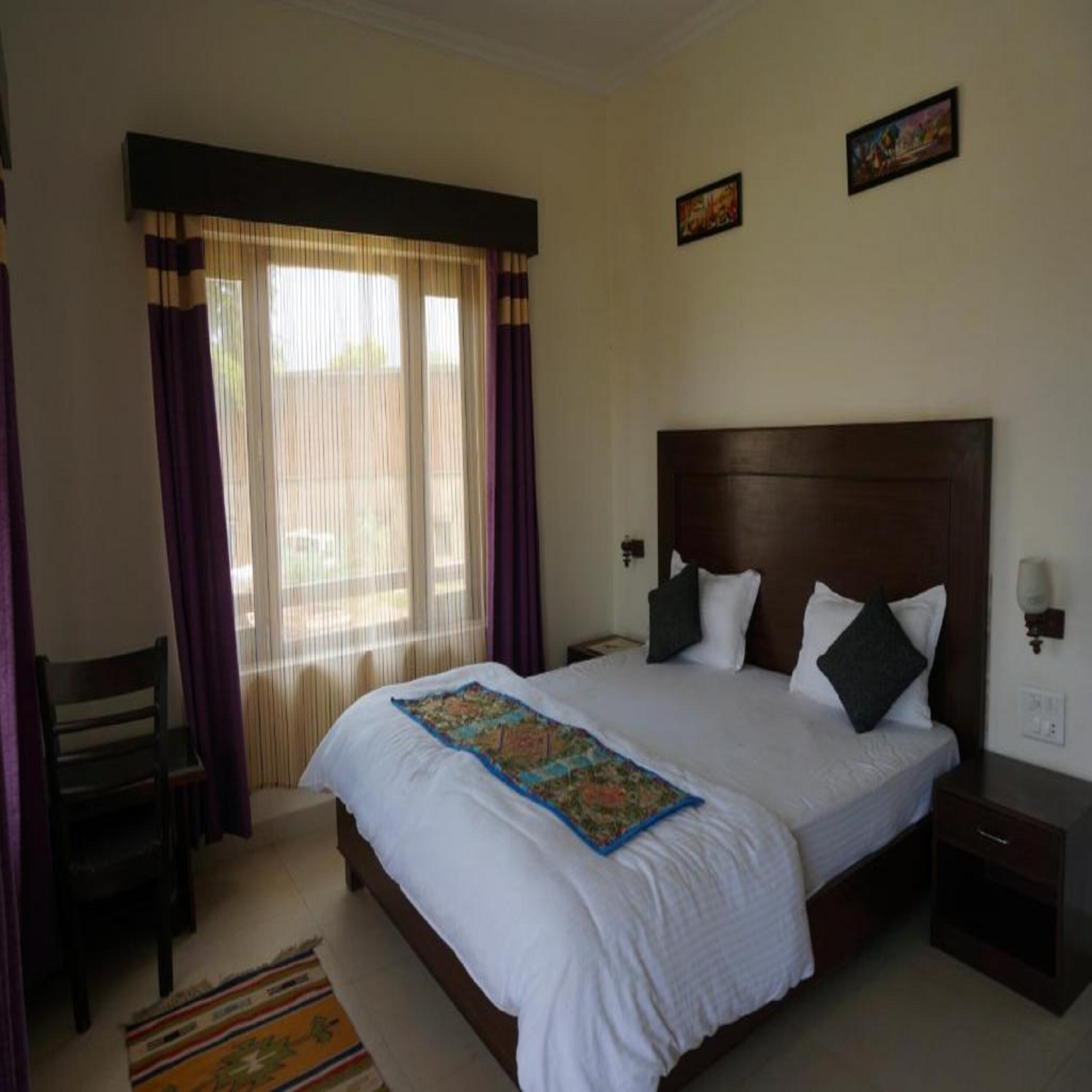 Hotel Ramayana - Tap to explore photos