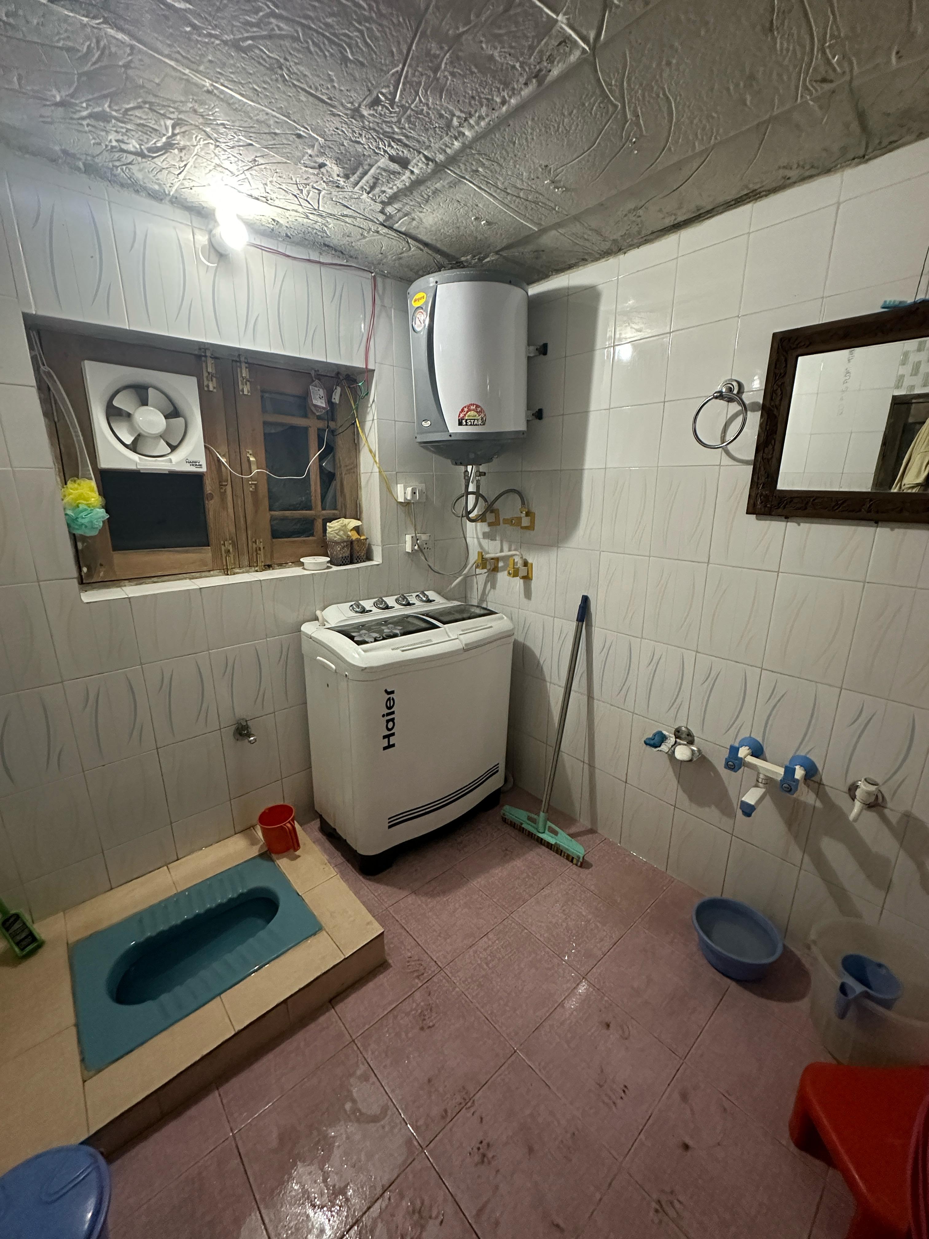 Woods View Limber Homestay - Tap to explore photos