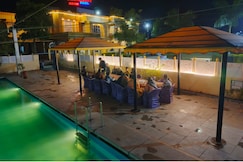 Hotel Chitrakoot Resort, Chittorgarh