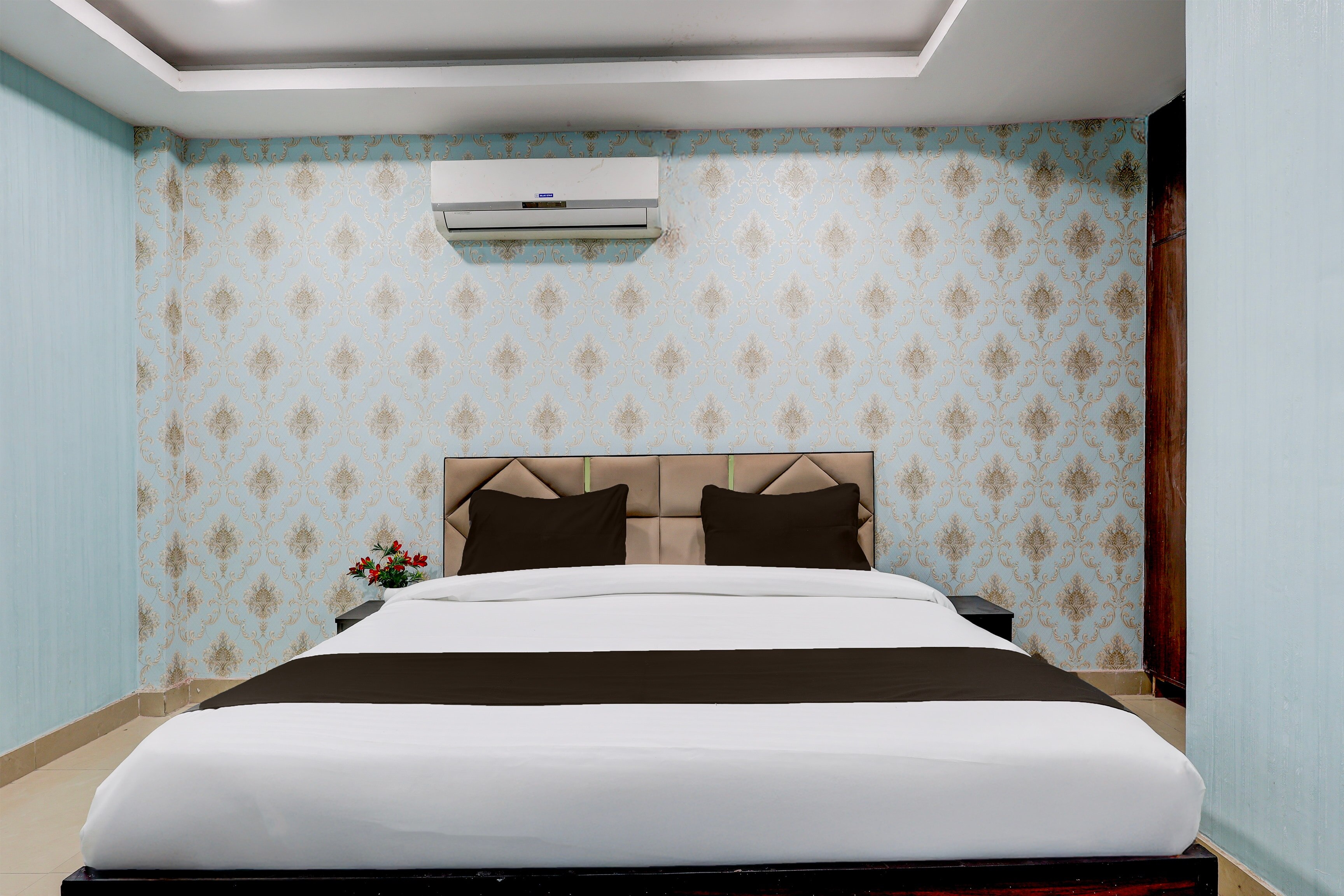 Hotel O SHREE JI HOTEL & GARDEN - Tap to explore photos