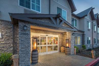 Best Western Plus Cameron's Inn - Tap to explore photos