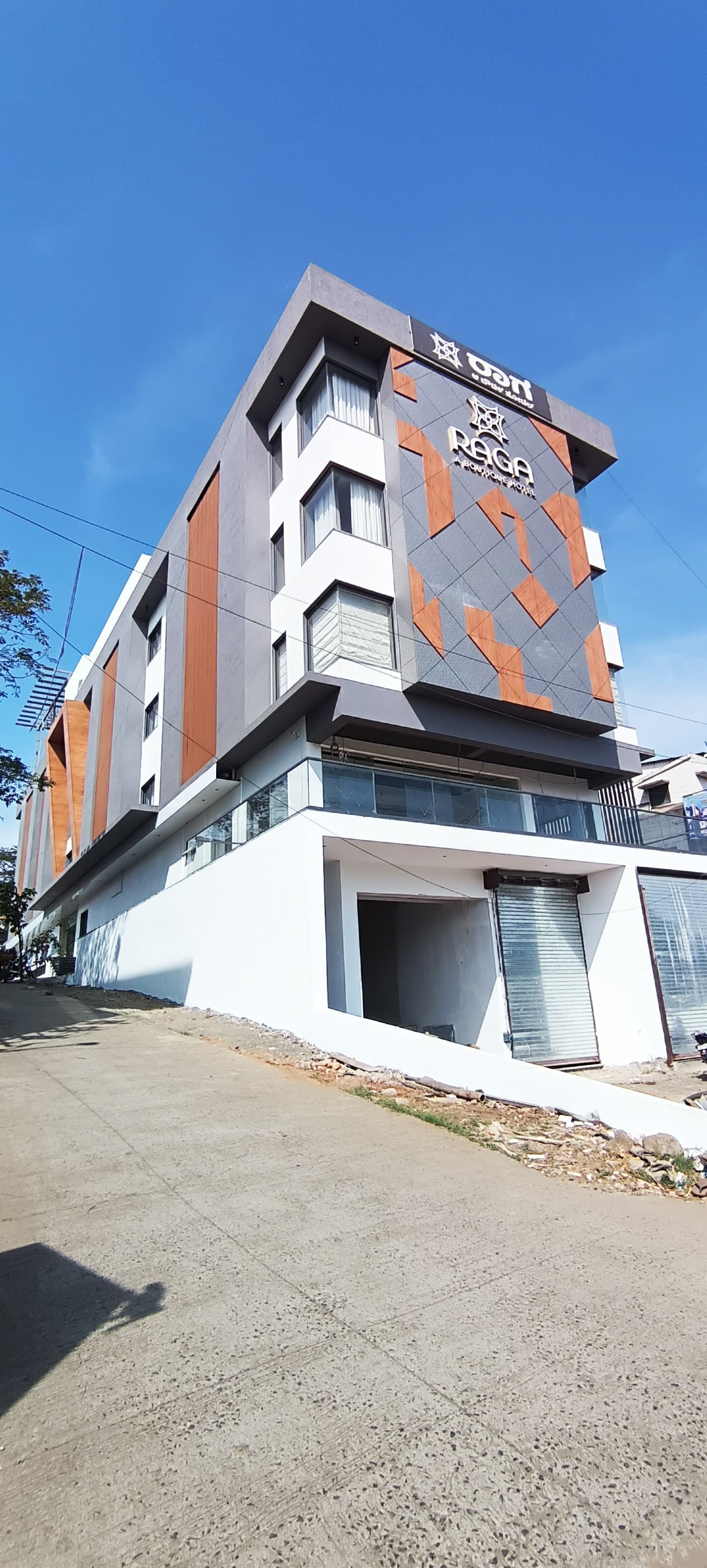 Raga Boutique Hotel - Tap to explore photos