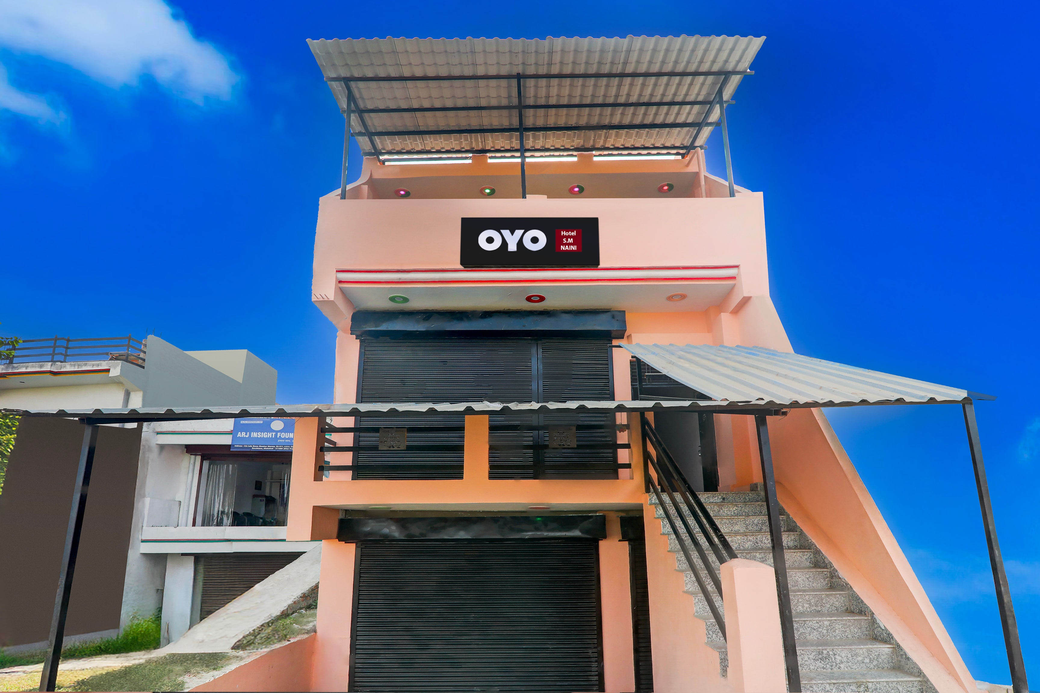 Hotel O S.M NAINI HOTEL AND RESTAURANT - Tap to explore photos