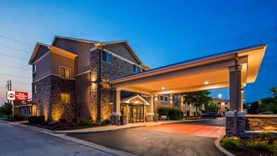 Best Western Plus North Joliet - Tap to explore photos
