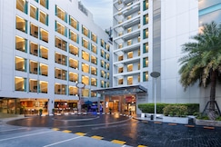 Radisson Suites Bangkok Sukhumvit