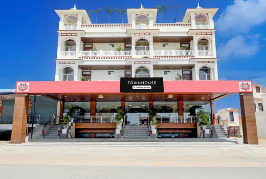 Super Townhouse OAK Jagatpura Formerly Narayan Vilas
