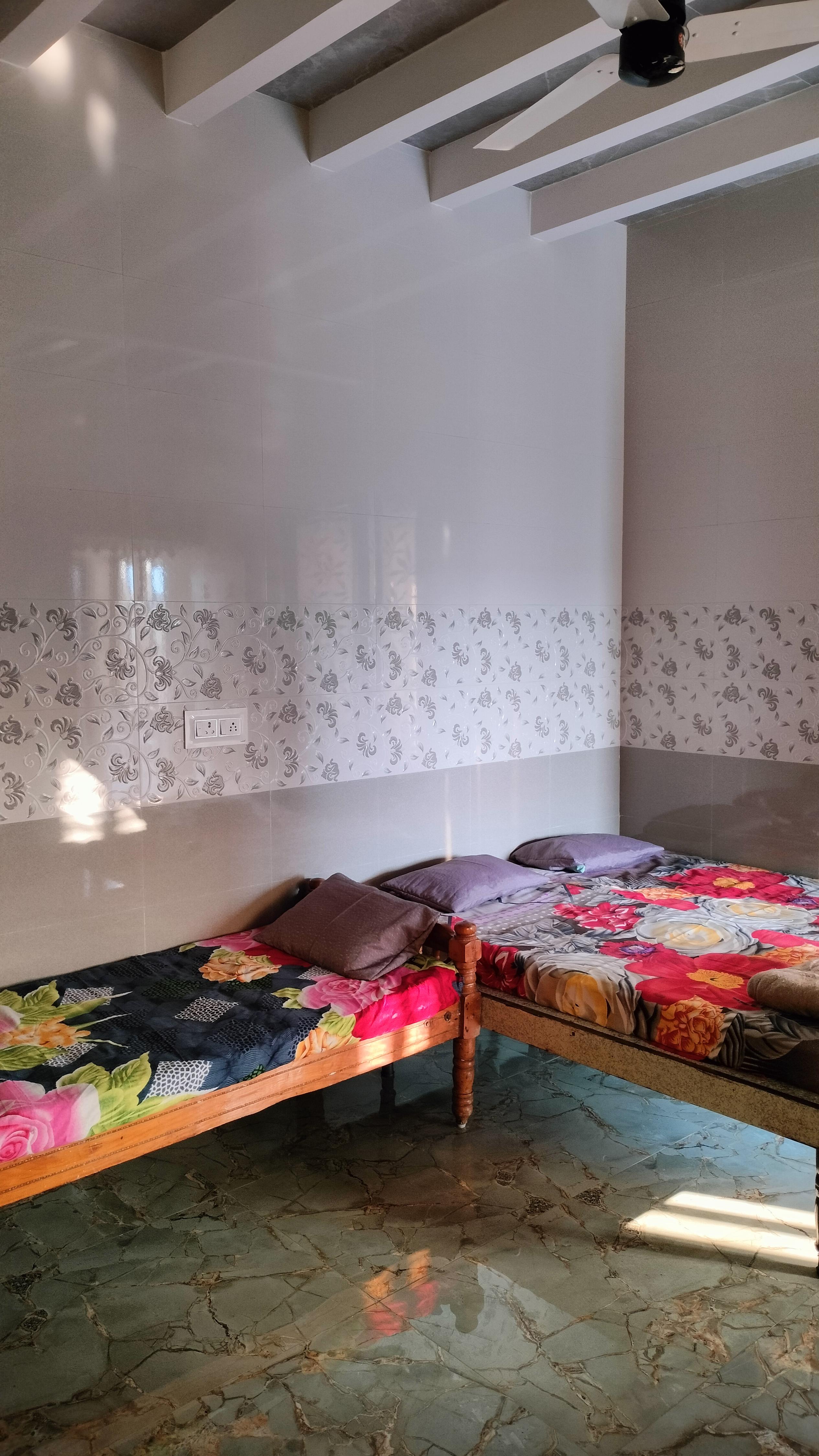 Shri Hari Homestay - Tap to explore photos