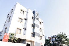 Hotel O P Crown Hotel, Nagpur