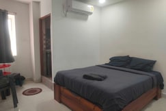 Hotel O Royal Inn, Parkal