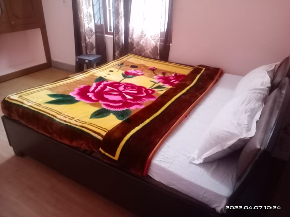 White Hills Homestay | Rooms & Wi-Fi - Tap to explore photos