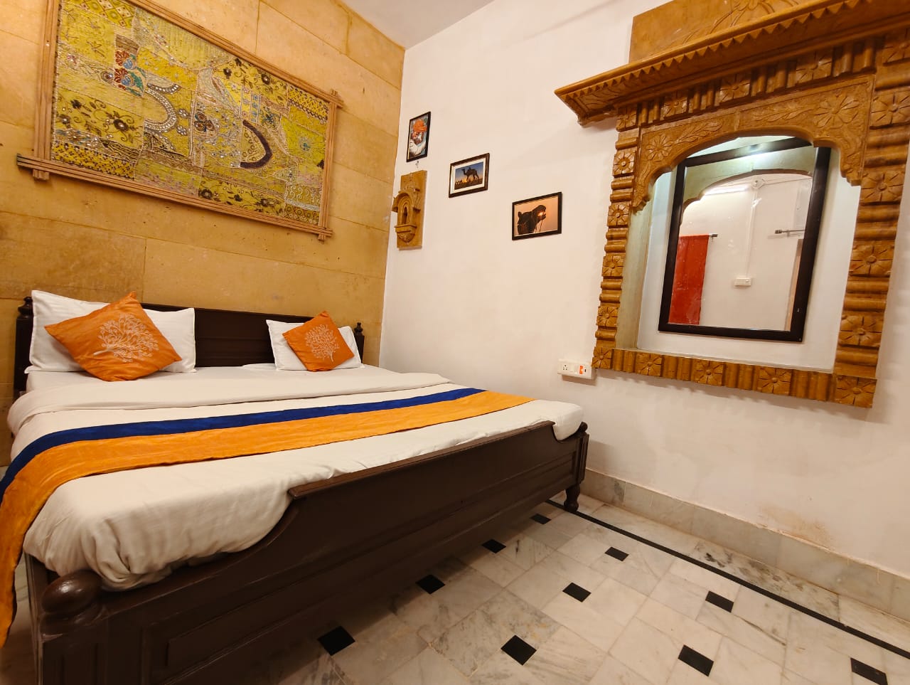 Hotel Heritage Haveli - Tap to explore photos