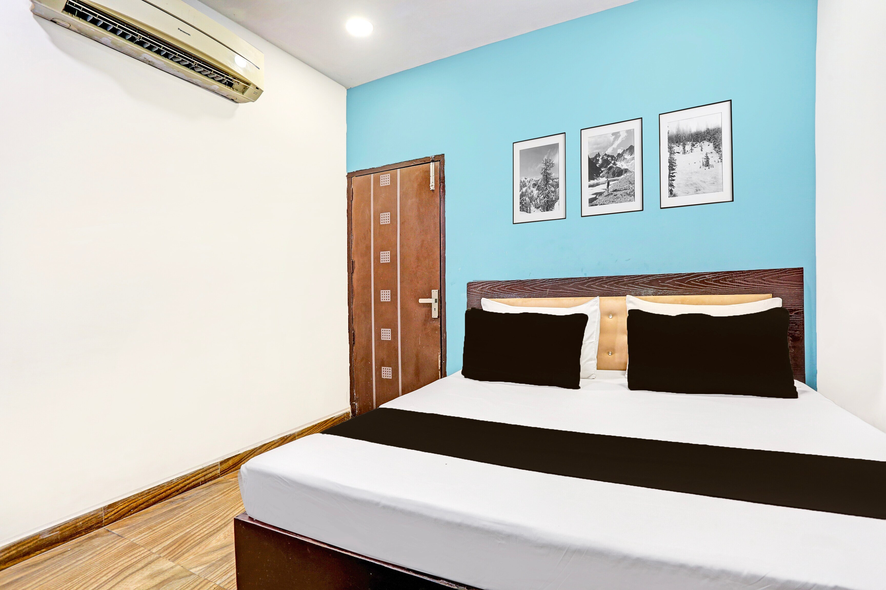 Hotel O Jail Road Rajouri Garden - Tap to explore photos