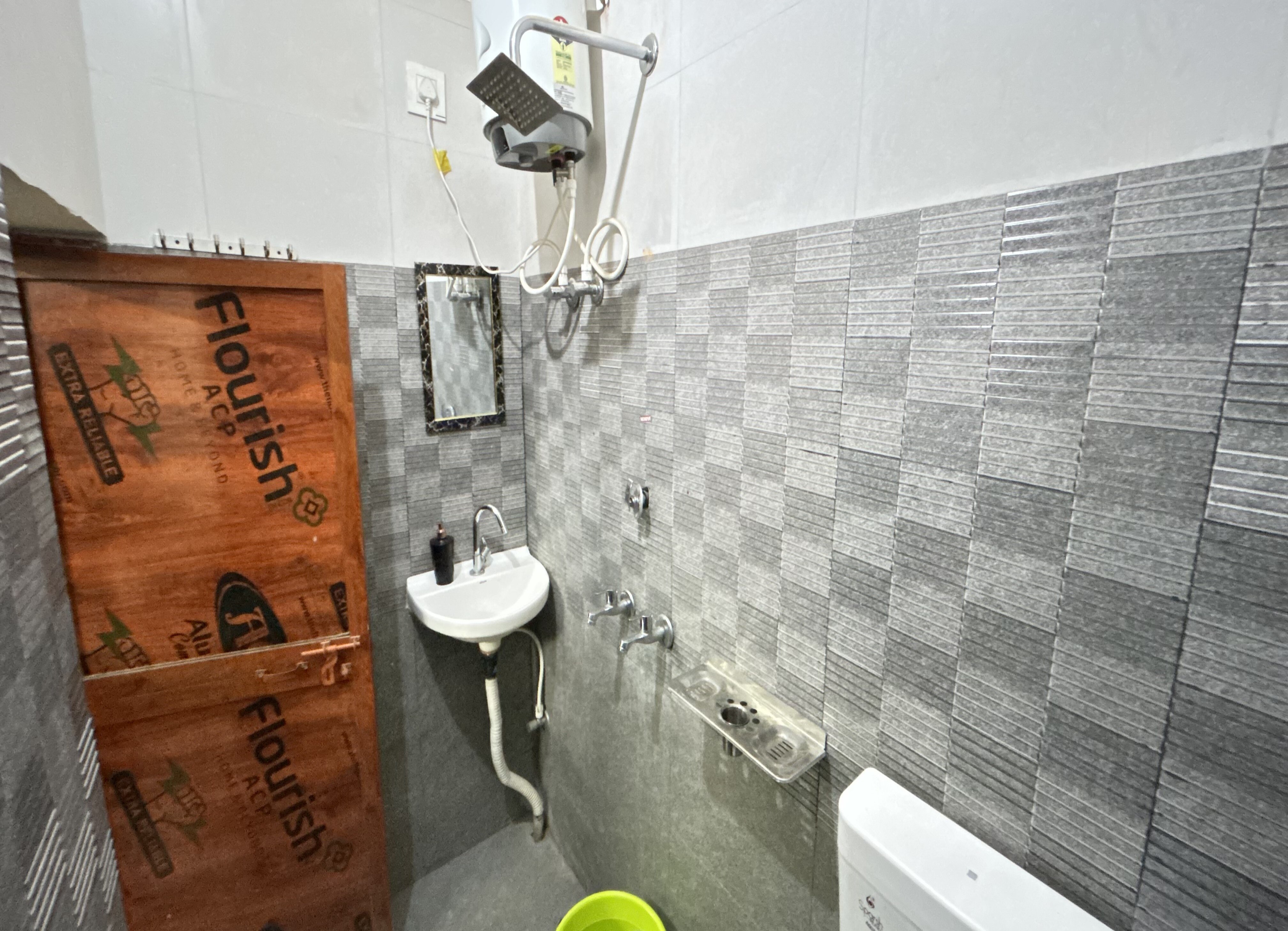 Hotel Siya Ram Niketan - Tap to explore photos