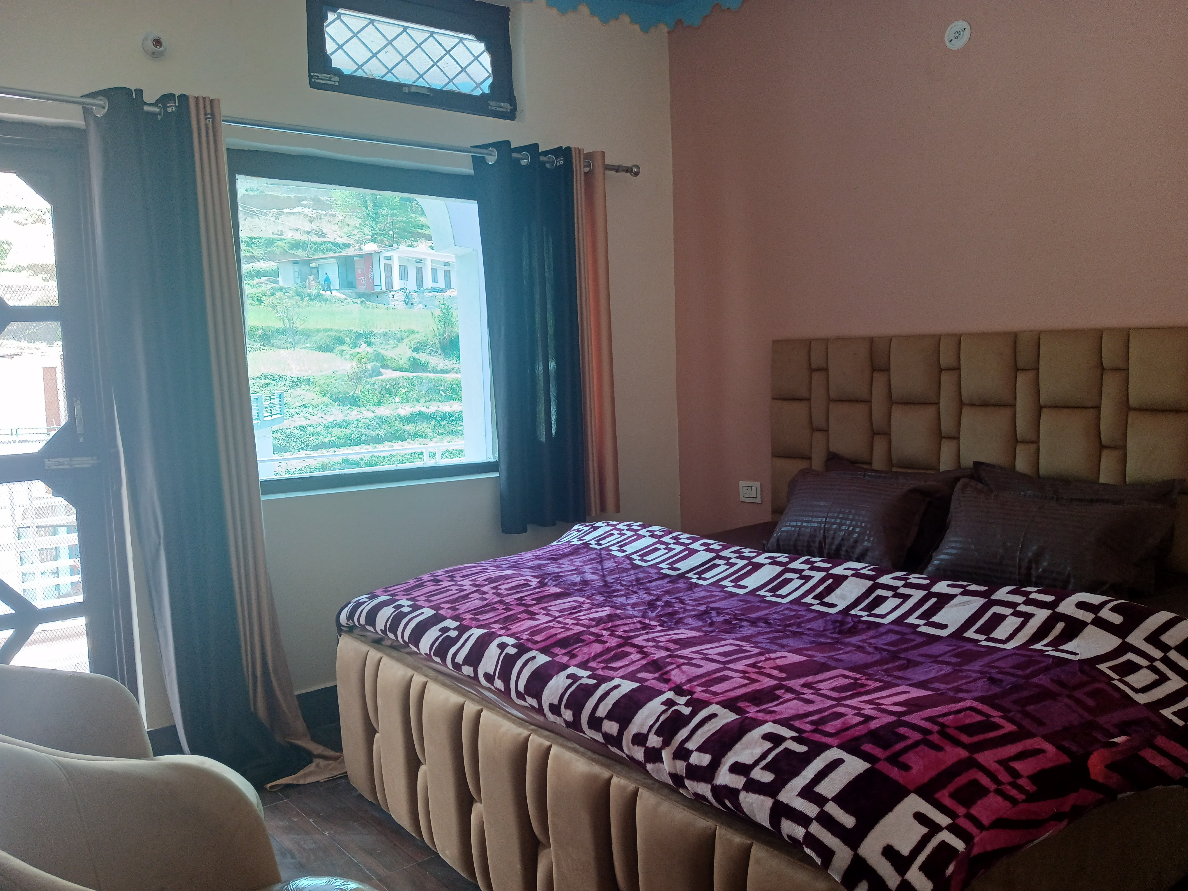 Umesh home stay - Tap to explore photos
