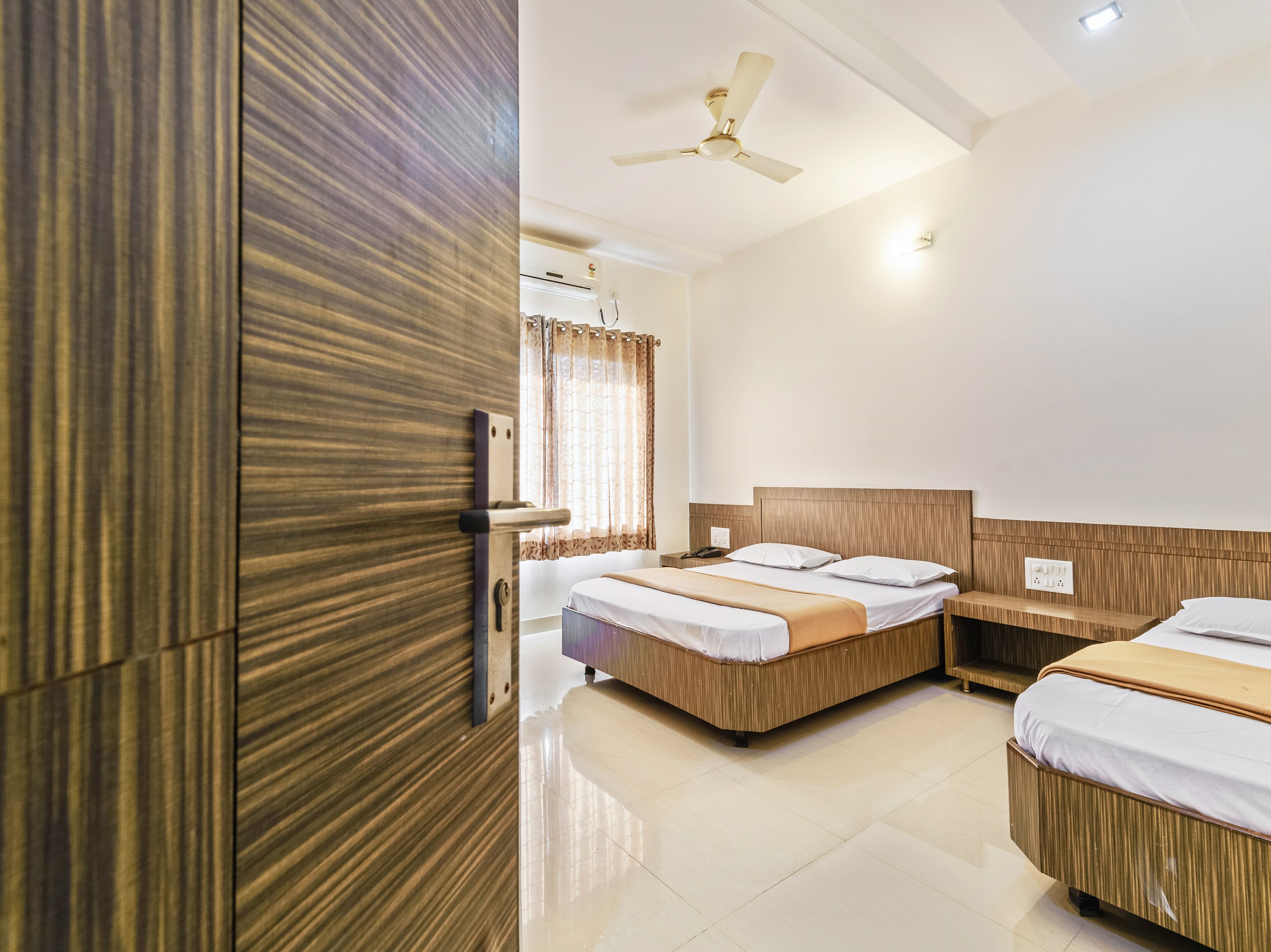 Hotel Sai Smita 5
