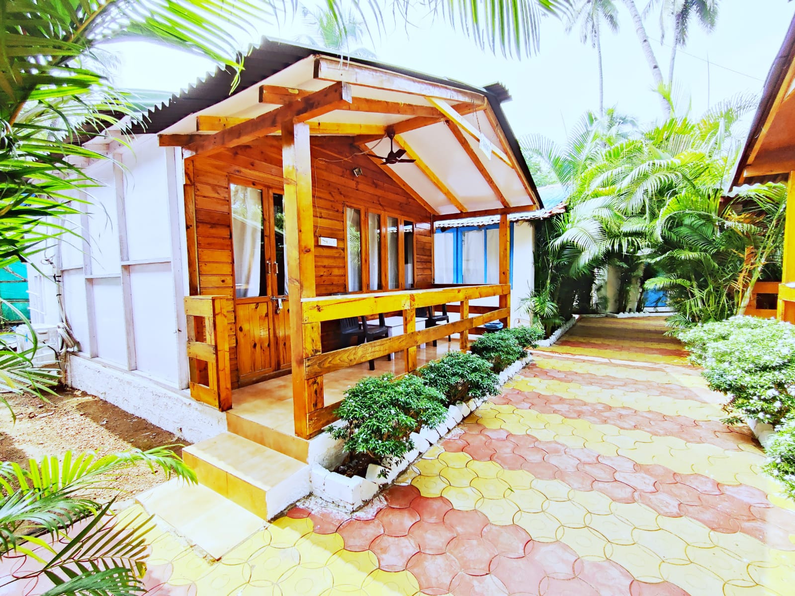 Overstay Hostel - Tap to explore photos