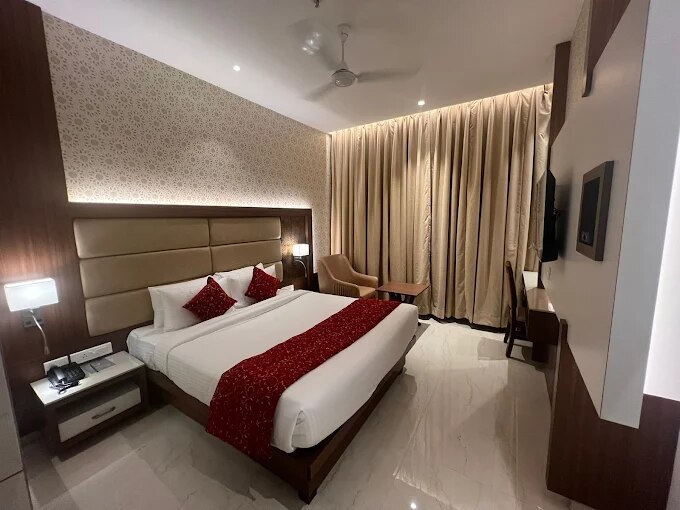 Hotel Gurudev Grand Kalyan, 4 km from Kalyan Railway Station - Tap to explore photos