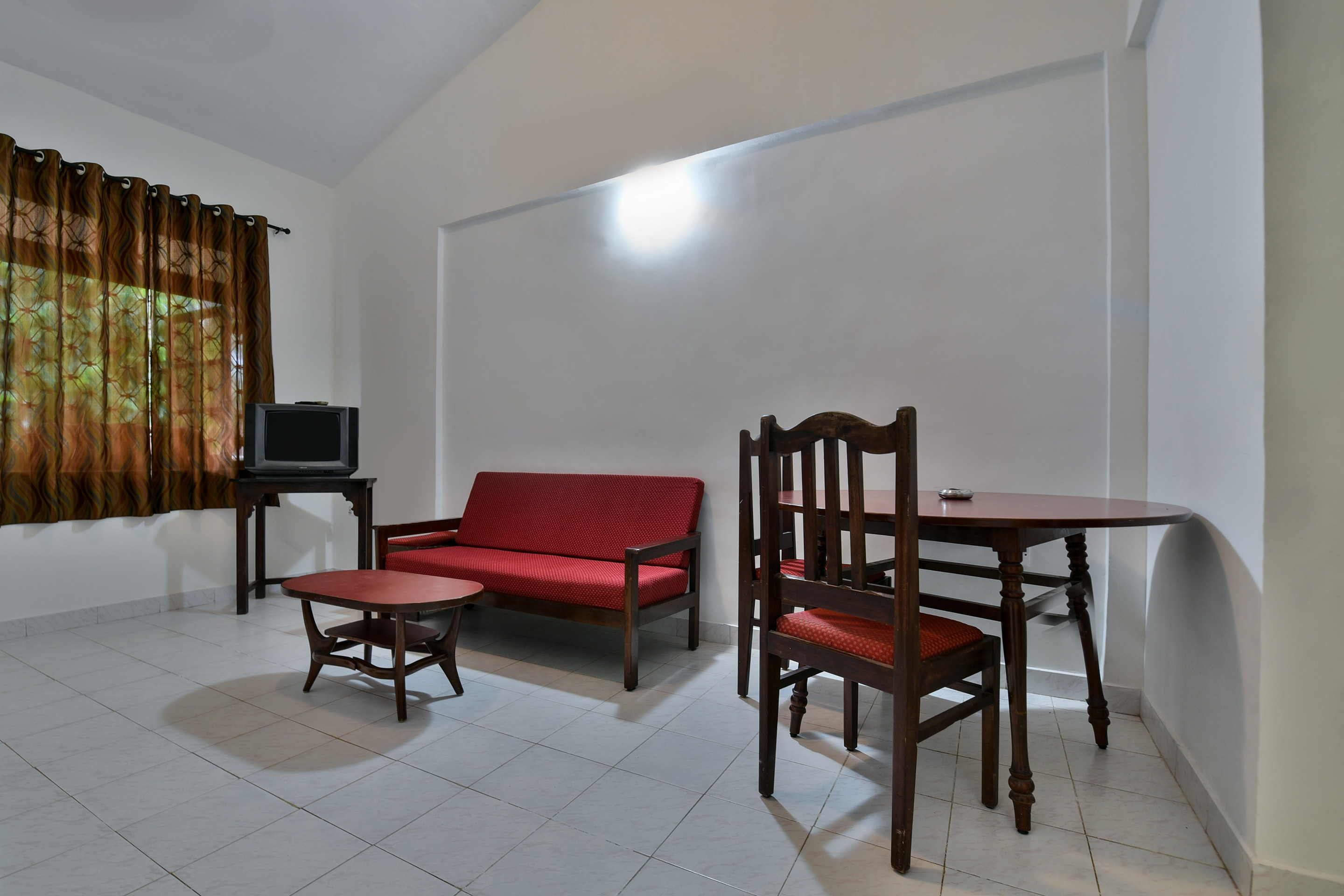 2BHK Apartment in Calangute - Tap to explore photos
