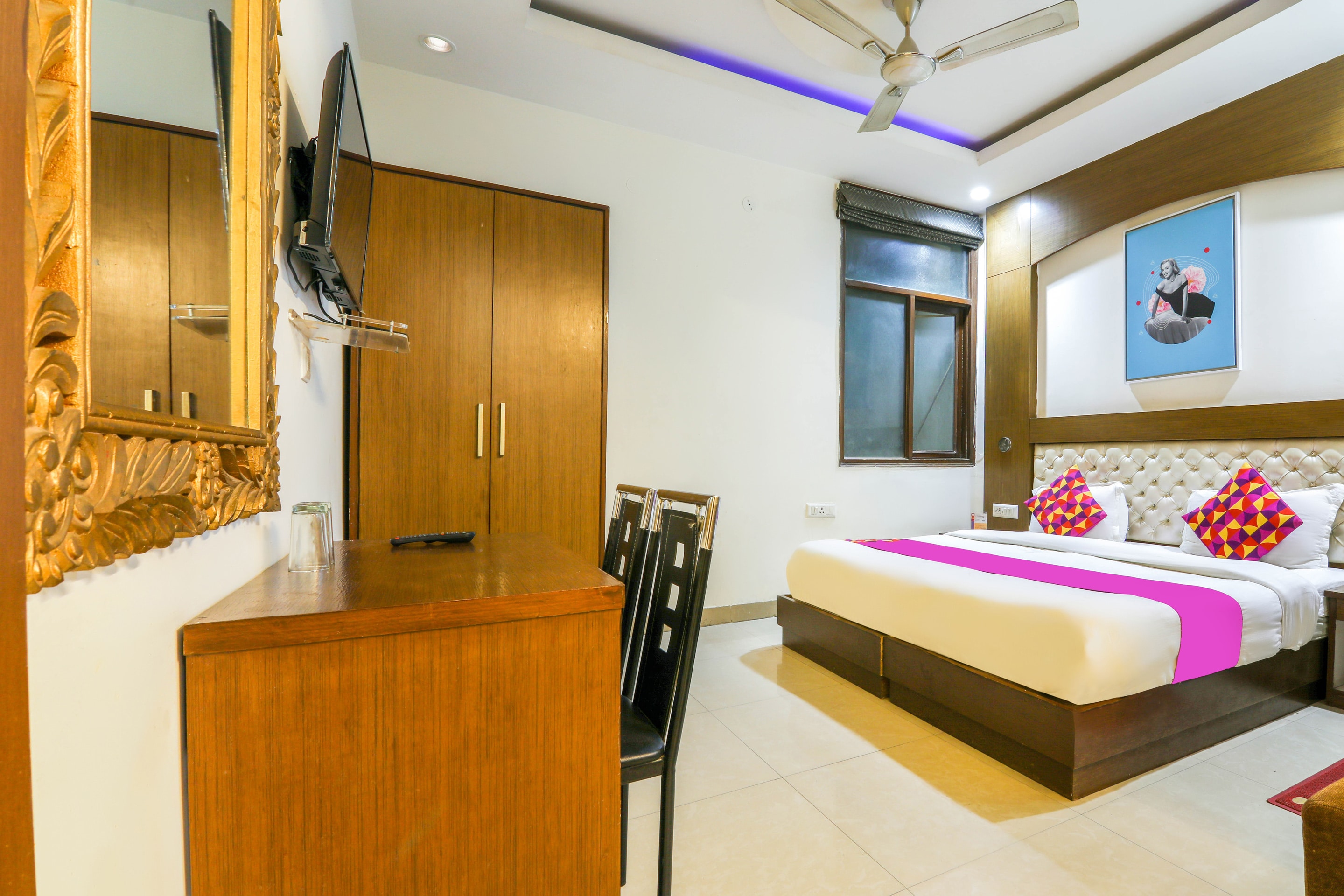 Hotel O New Hotel Rajwada - Tap to explore photos