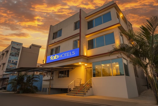 FabHotel Aachal Executive