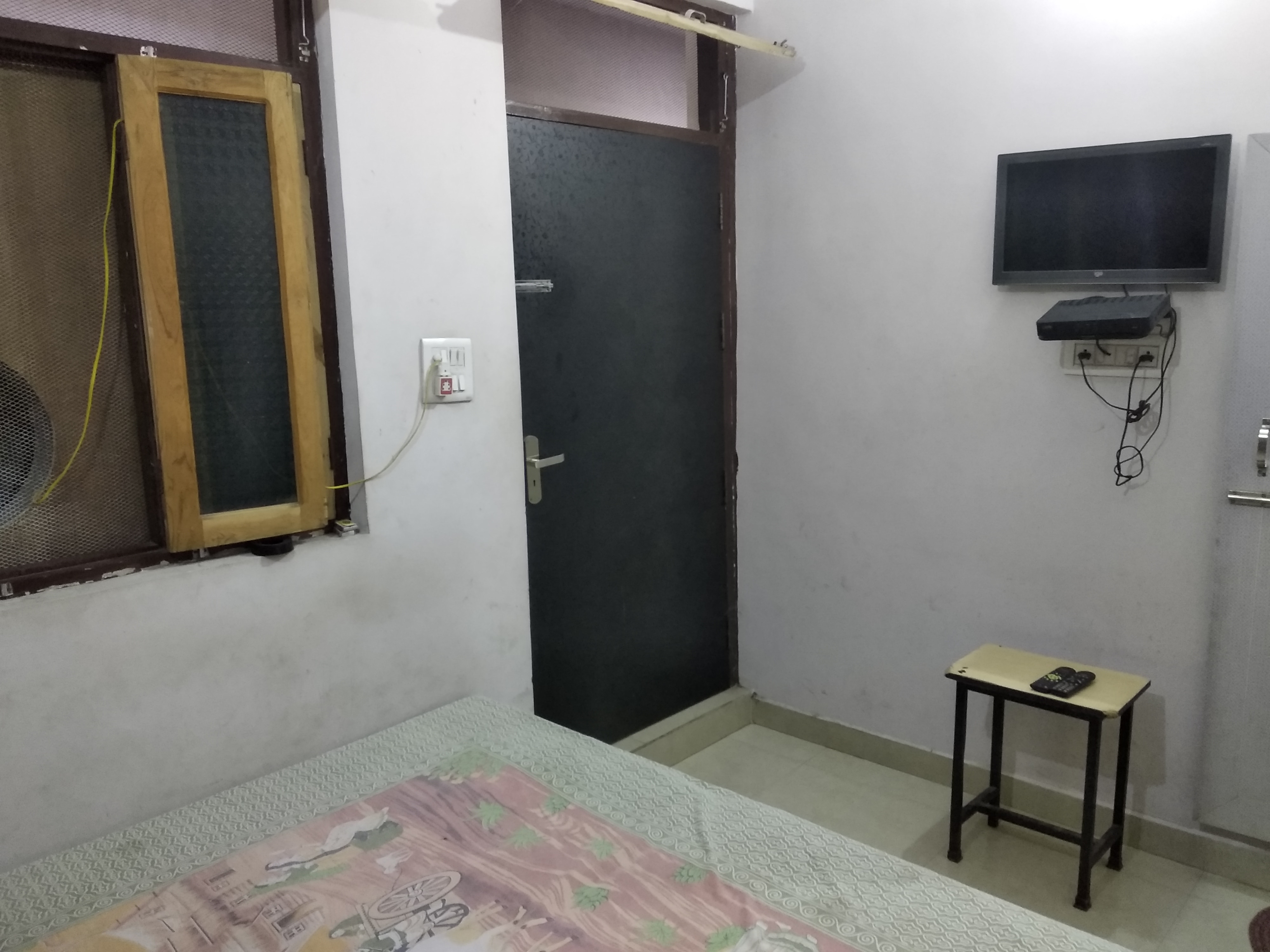 Hotel Kamla Guest House - Tap to explore photos