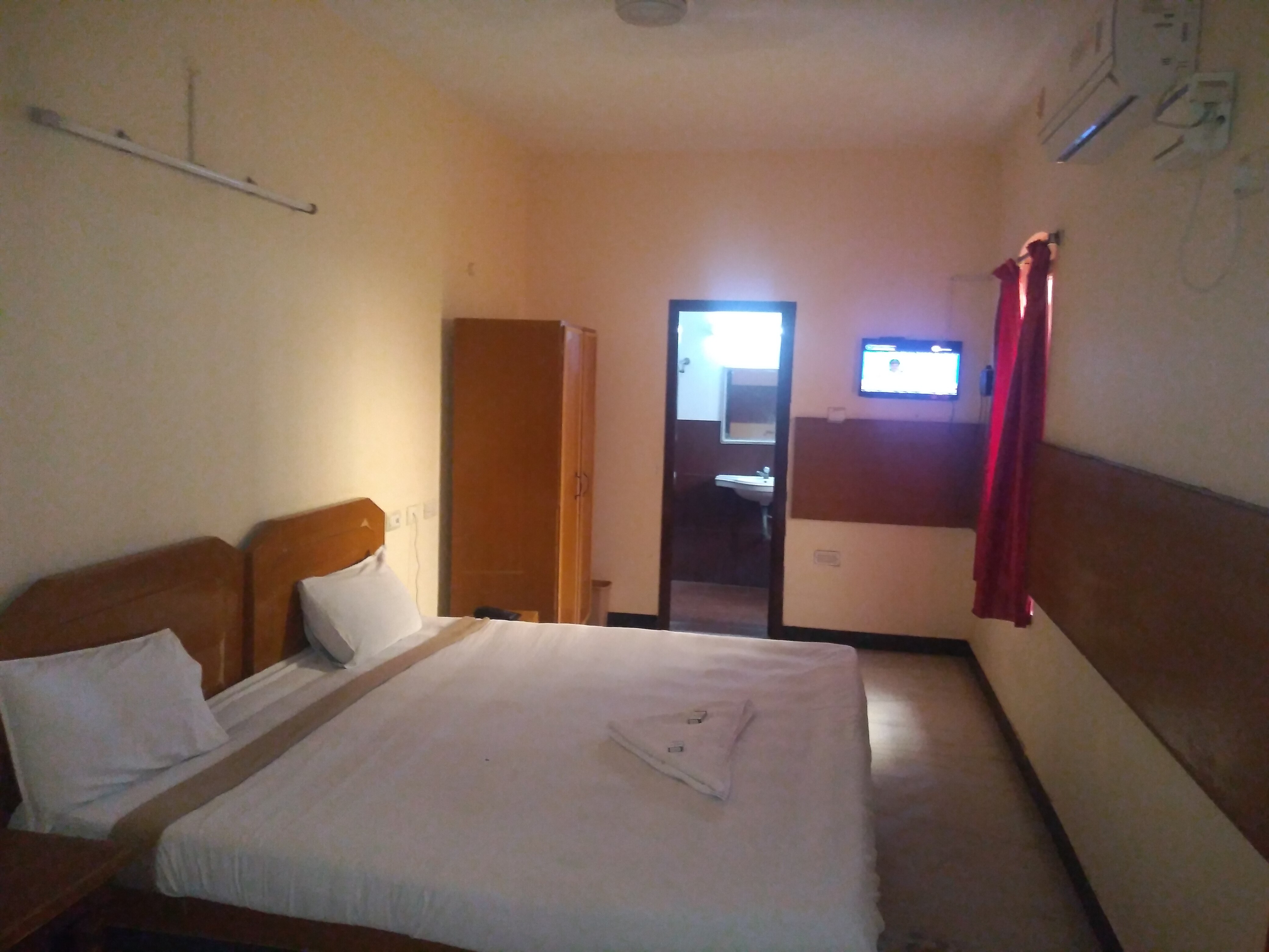 Hotel Sarvamangalam Inn - Tap to explore photos