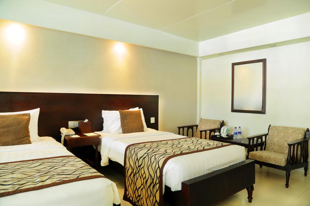Mount Lavinia Beach Hotel - Tap to explore photos