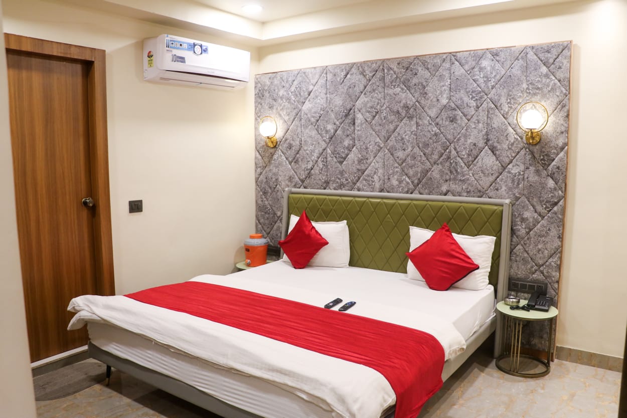 HOTAL SATPURA INN - Tap to explore photos