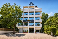 Hotel Raj - Surat, Surat