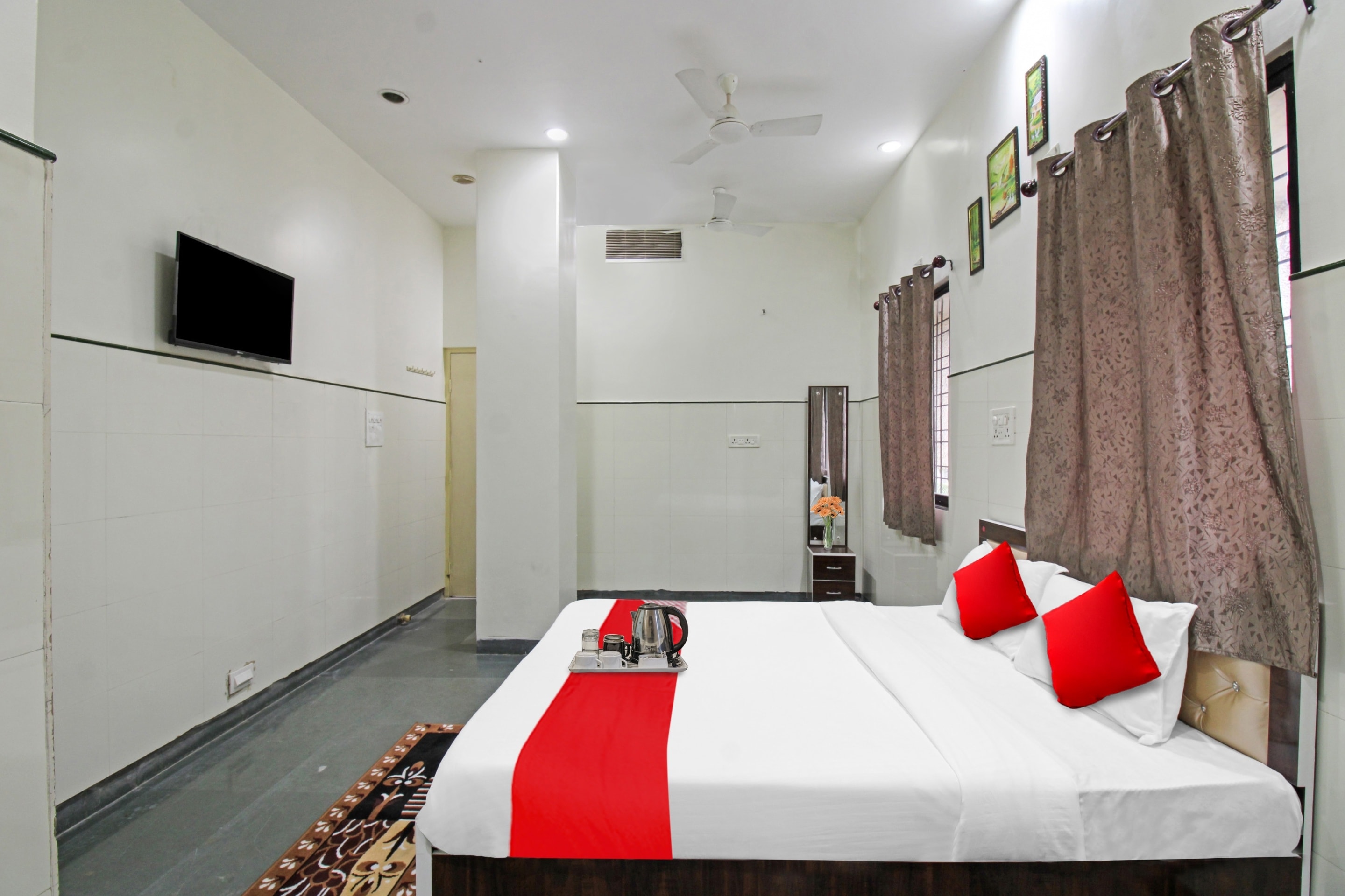 Super Hotel O Sunshine Inn 4
