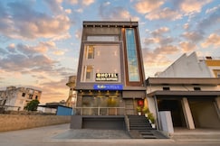 FabHotel Golden Sapphire, Jaipur