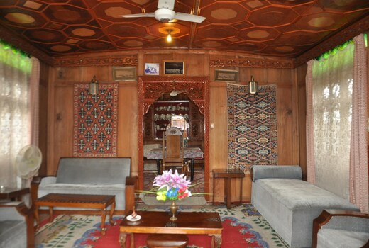 Houseboat Nightingale (Triple Bedded Room)