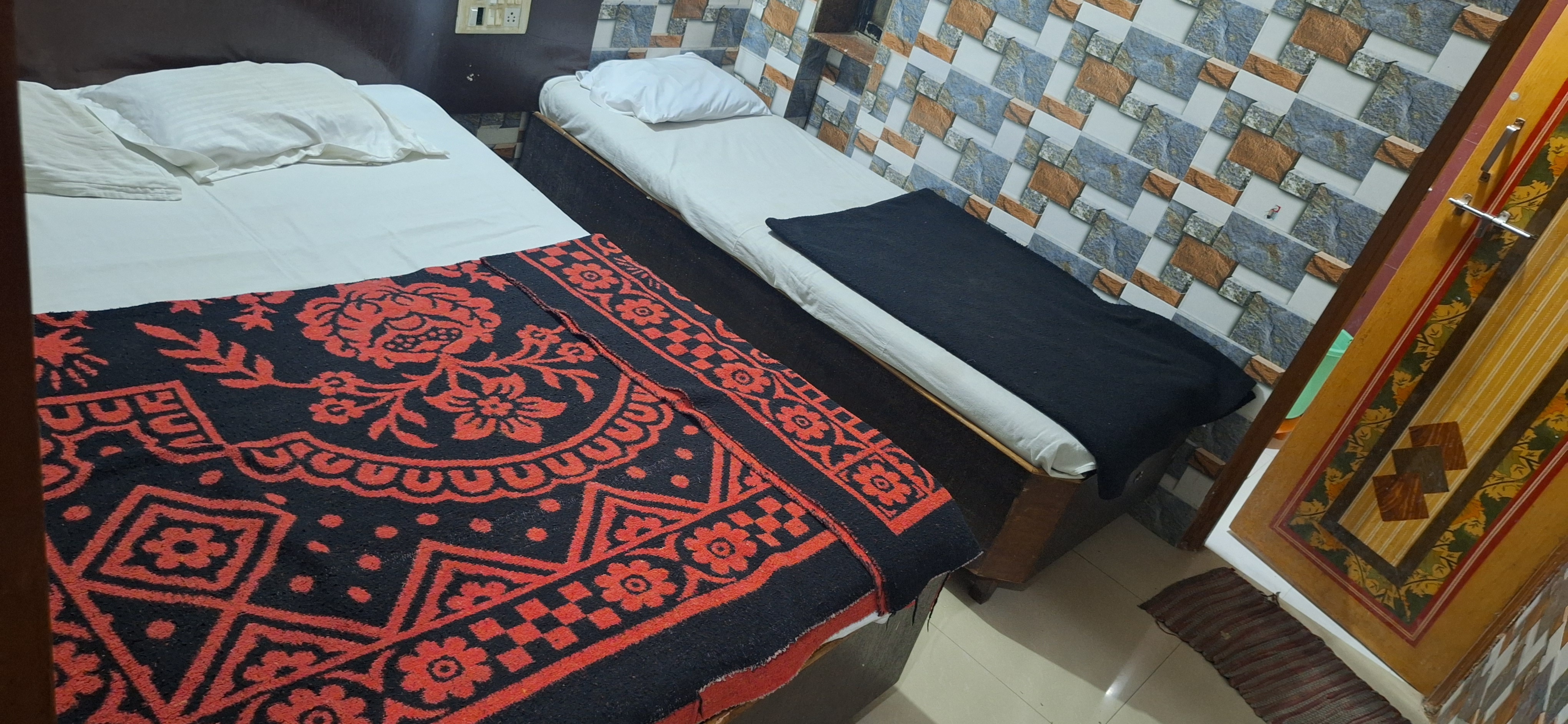 Hotel Sai Prasad 5