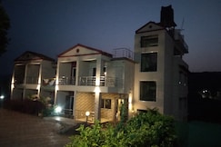 Dhanashree Residency Farm Stay | Rooms & Caretaker, Mahabaleshwar