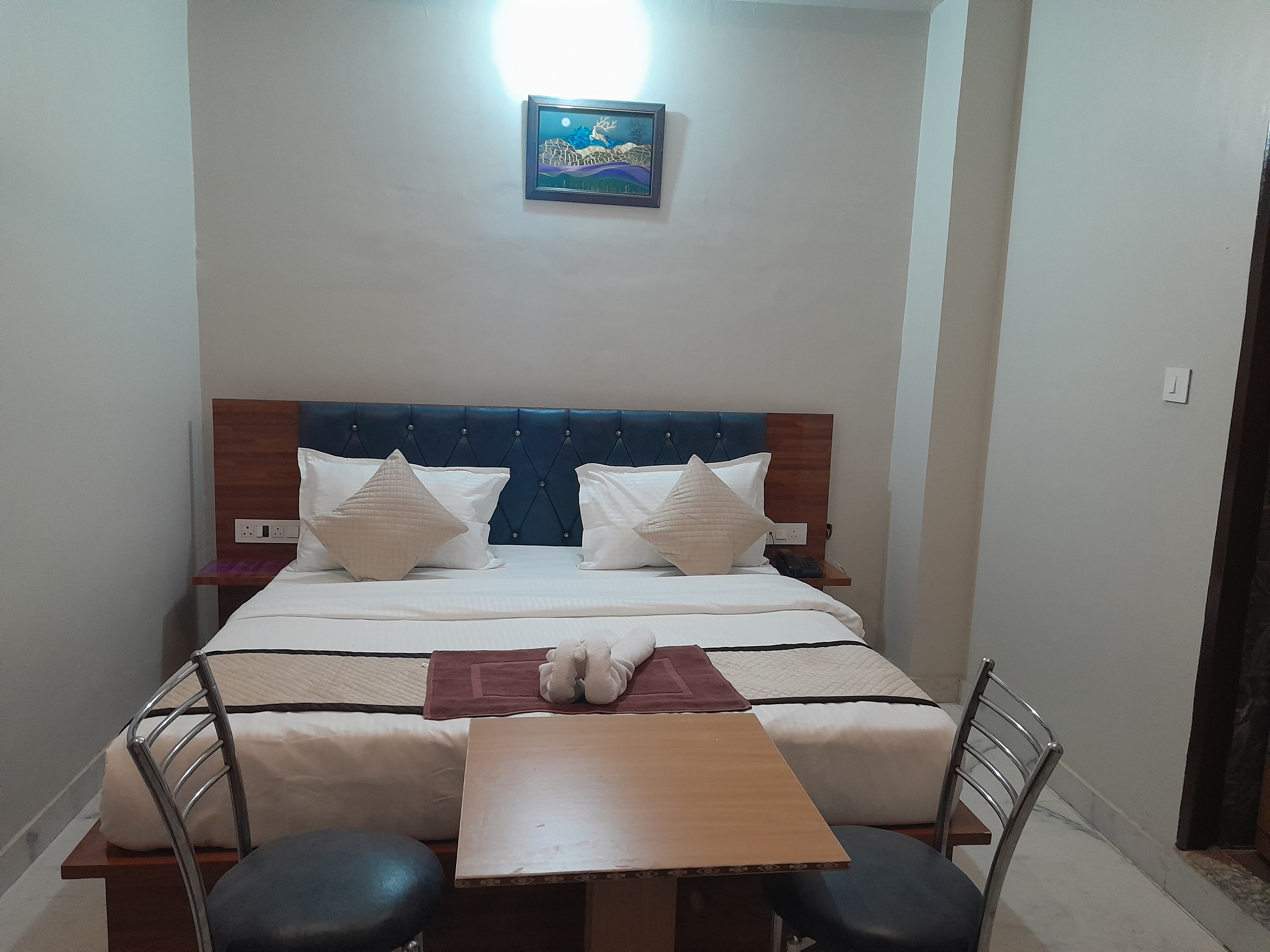 Hotel Rudra - Tap to explore photos