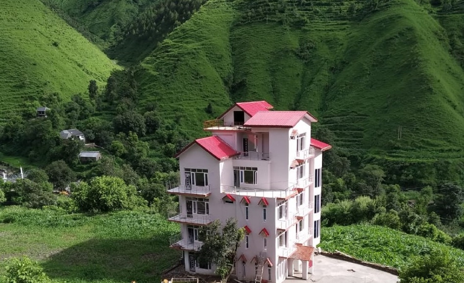 Hotel Prashar Valley View - Tap to explore photos