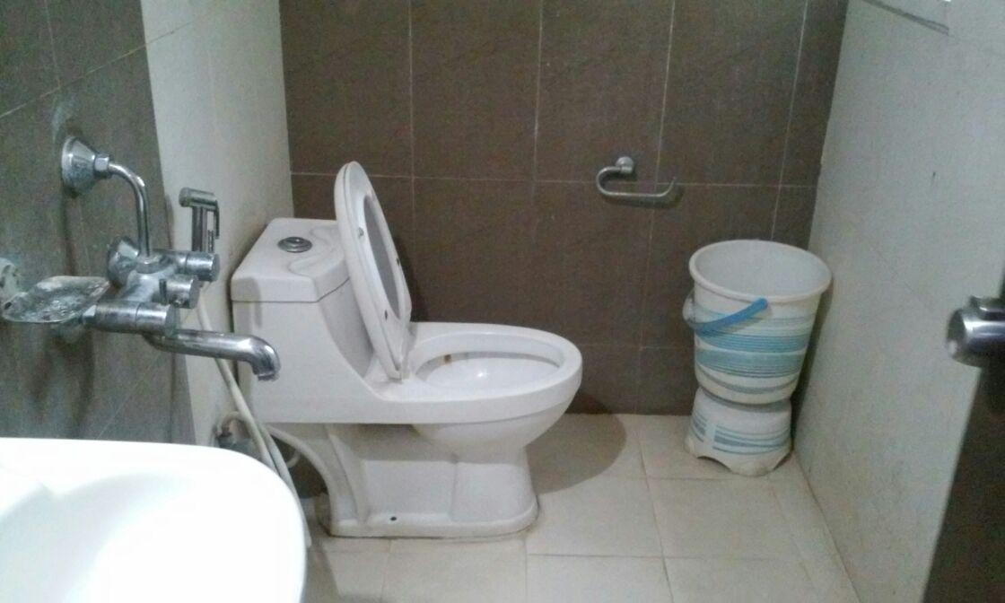 Elegant Rooms in Madhapur - Tap to explore photos