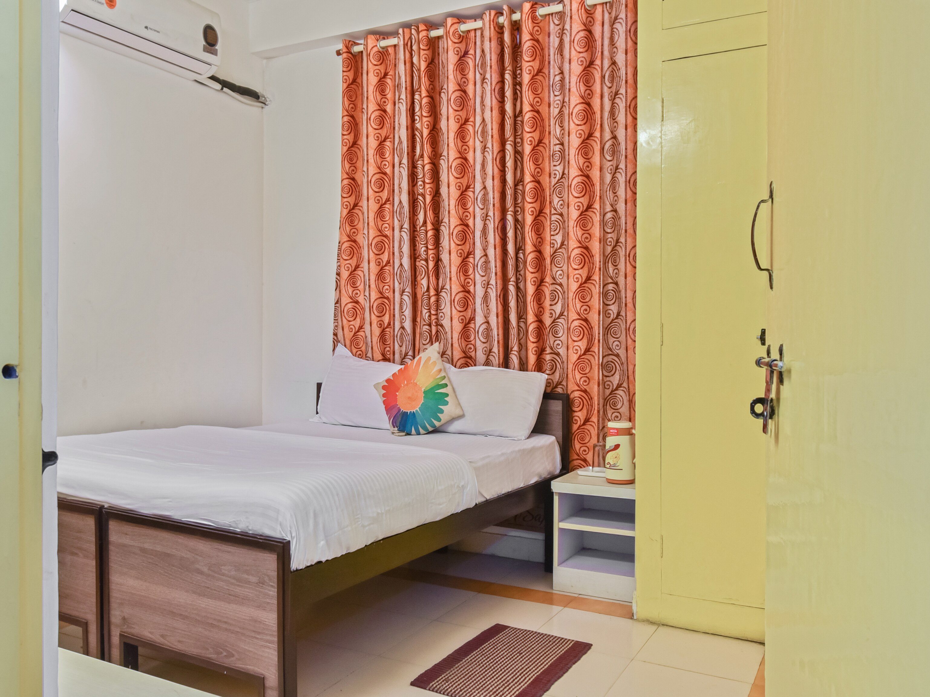 Garg Homes (2 Rooms Apartment ) - Tap to explore photos