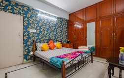 Superior Room 1 King Bed