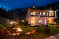 StayVista at Under The Pines, Mashobra