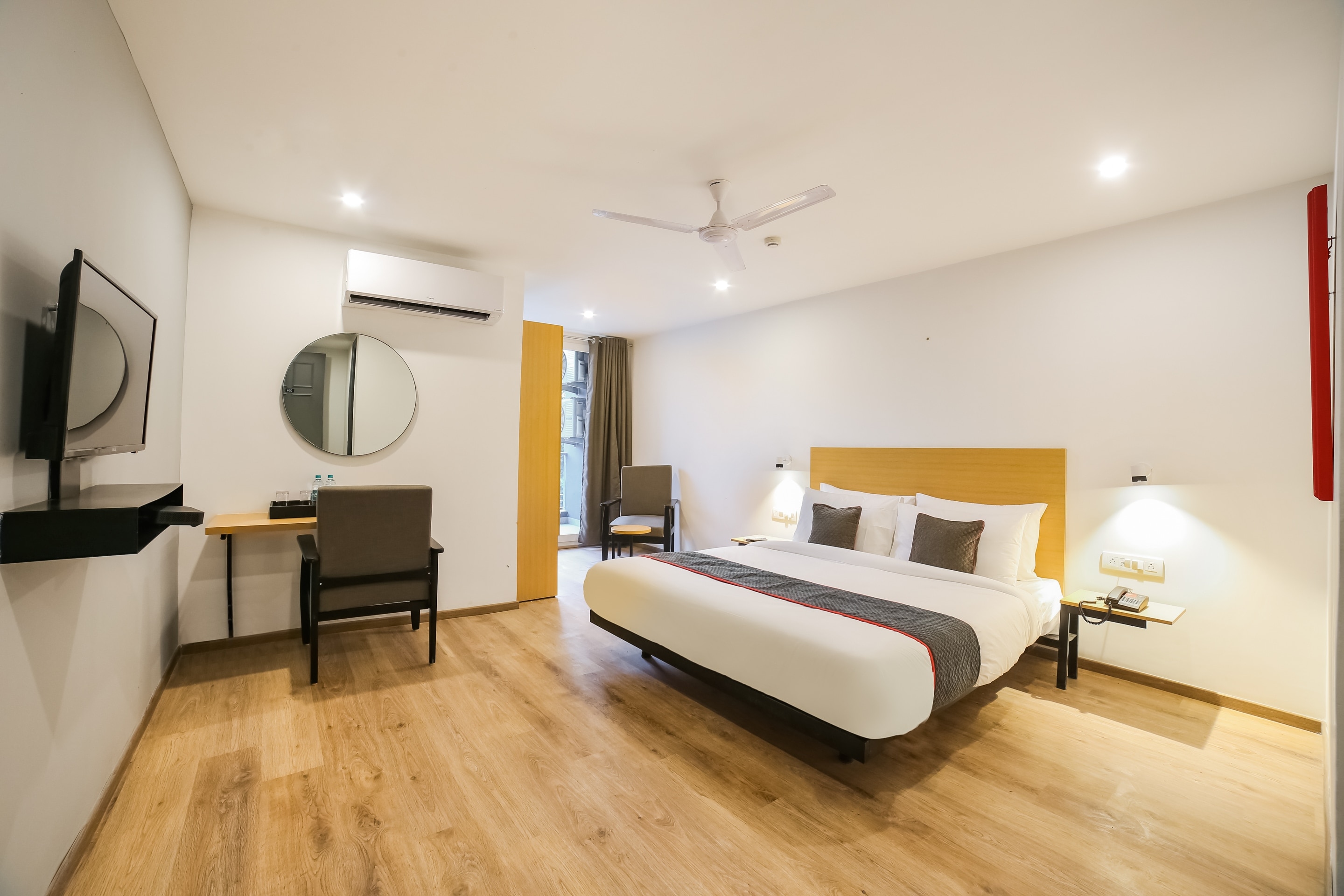 Super Townhouse Near Appu Ghar - Tap to explore photos